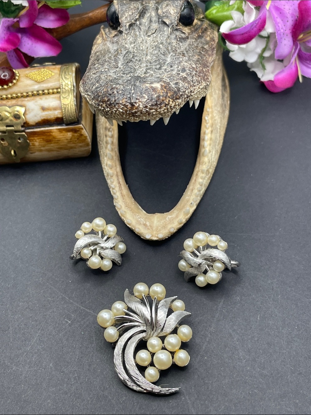 Crown Trifari brooch and earring set vintage